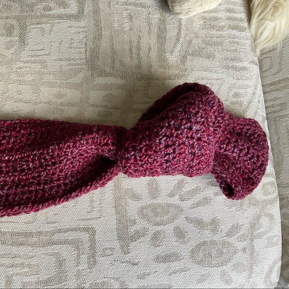 New Hand Crocheted Winter Scarf 🧣 - Picture 3 of 6